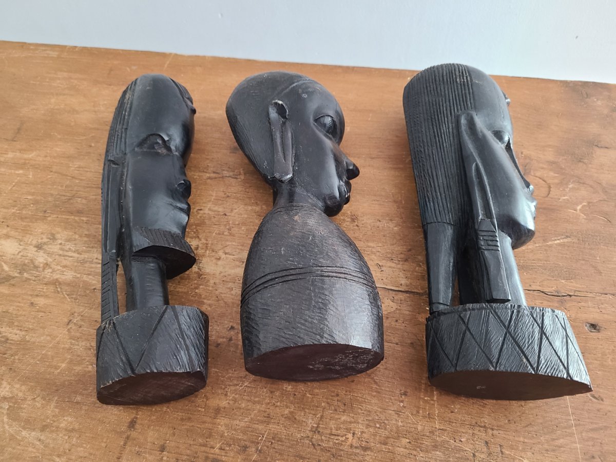 Ensemble de 3 figurines tribal bois noir beaux détails