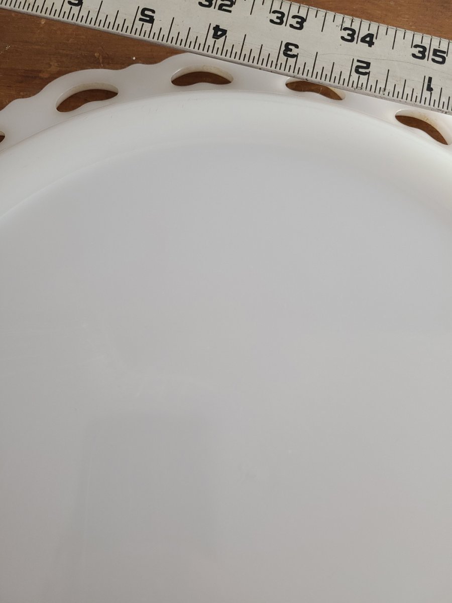 plateau blanc milk glass réticulé3