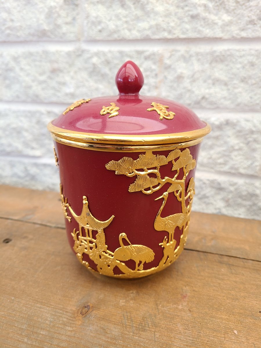 pot avec couvercle rouge  motifs or asiatique et poignée2