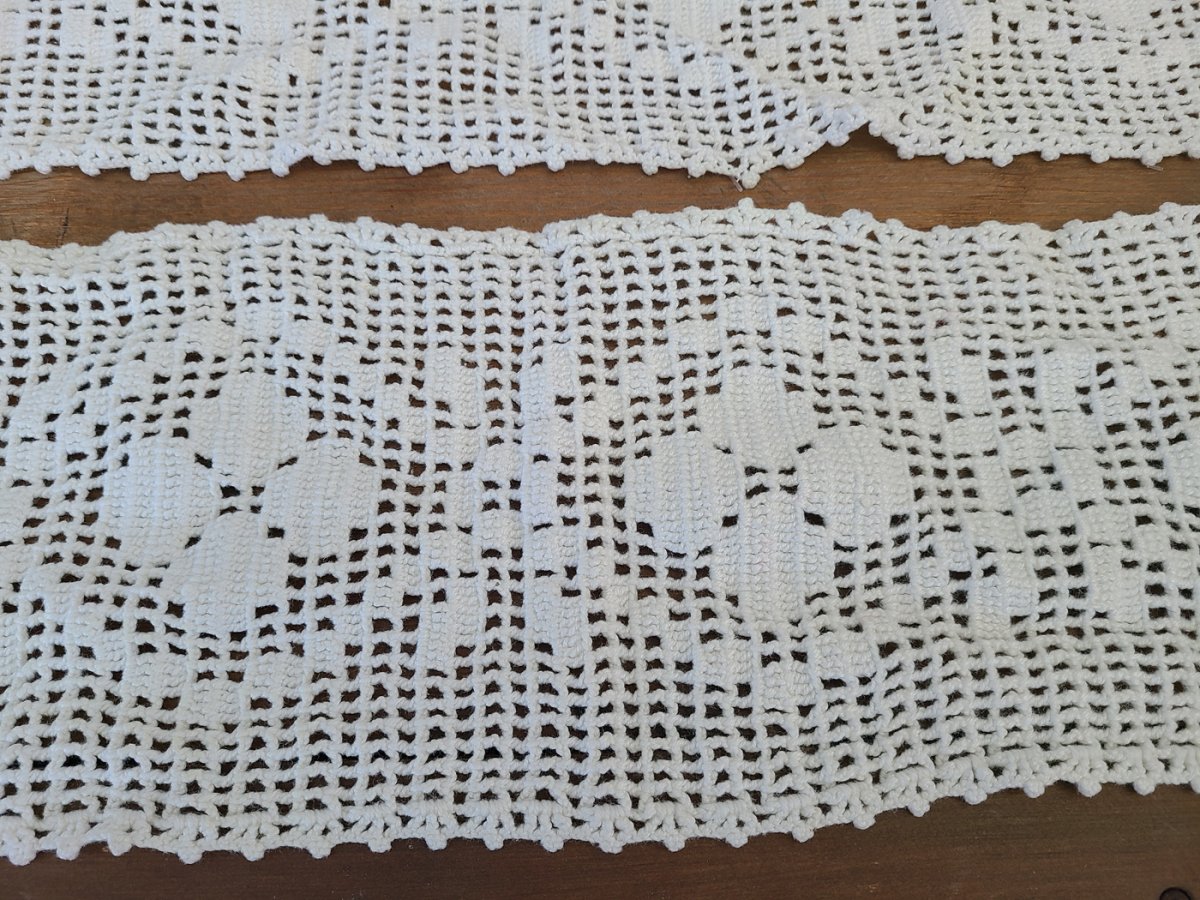 Ensemble de 2 centres de table en crochet blanc de 29 x 7 pouces2