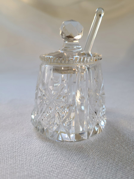 Petit pot à confiture ou à sucre en cristal avec sa cuillère