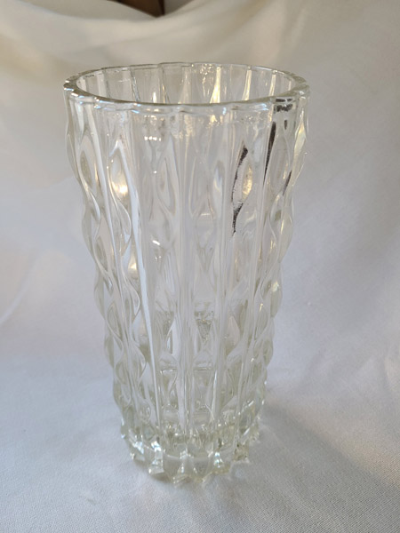 Vase en cristal cylindrique transparent