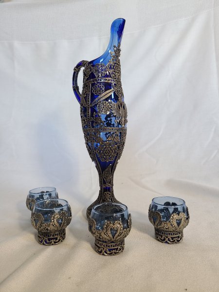 superbe pichet et 4 verres bleus style marocain fait main métal