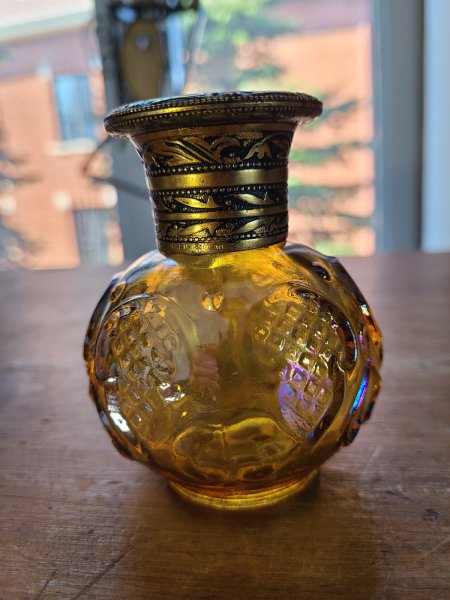bouteille parfum Avon 9 ambrée laiton fleuris iridescent