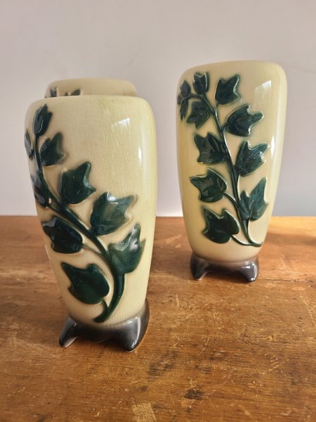 Ensemble de 3 vases vintage beige et plantes