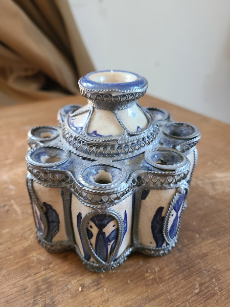 Pièce unique Handmade in morocco for wunderley beige dessins bleus et métal