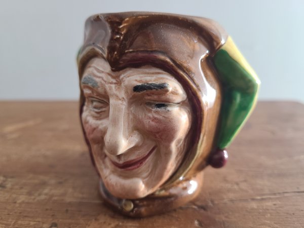 Toby mug fou du roi royal doulton made in england