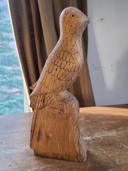 Œuvre sculpture de bois oiseau signé A Paiement