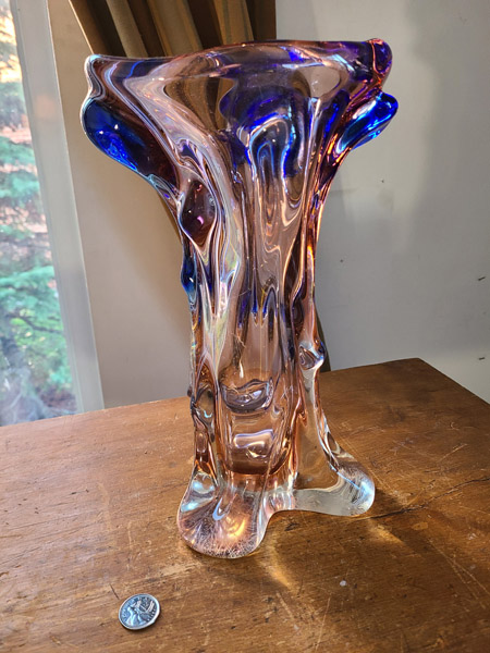 Vase verre soufflé style Murano lourd évasé rose et bleu
