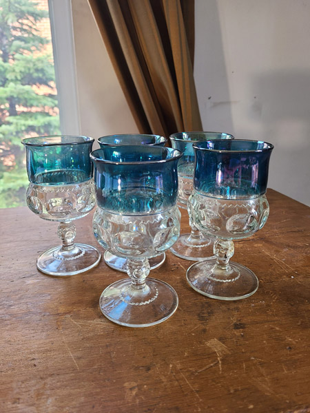 Ensemble de 5 verres en cristal haut bleuté