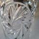 Grand vase allongé Pinwheel en cristal sur pied3