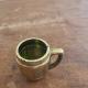 Tasse miniature vintage forme baril avec poignée ou mug en laiton or rustique2