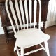 Chaises blanches d'accent style shabby chic6